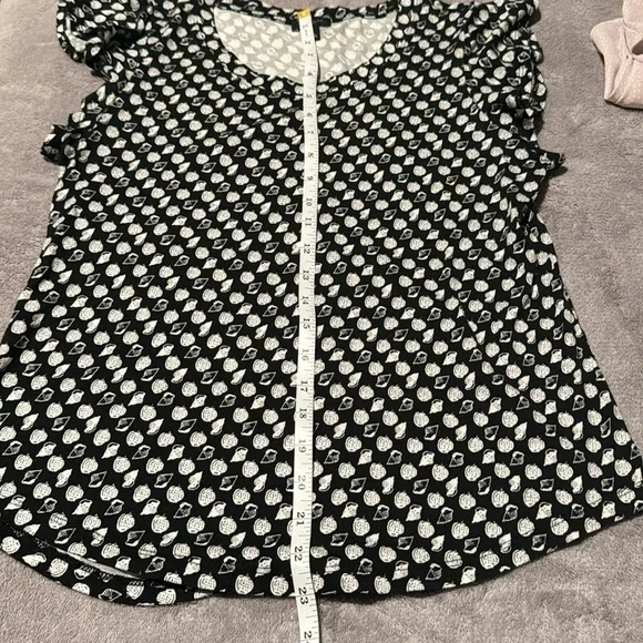 Beautiful Ann Taylor‎ Black with White Conch Shell Shirt - size Medium - Picture 5 of 6